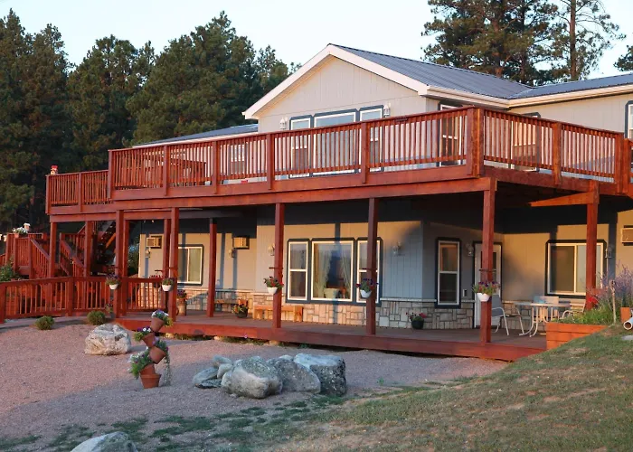 Inn Sawin' Logs Devils Tower