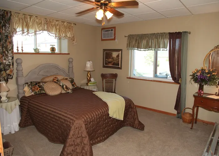 Sawin' Logs Inn